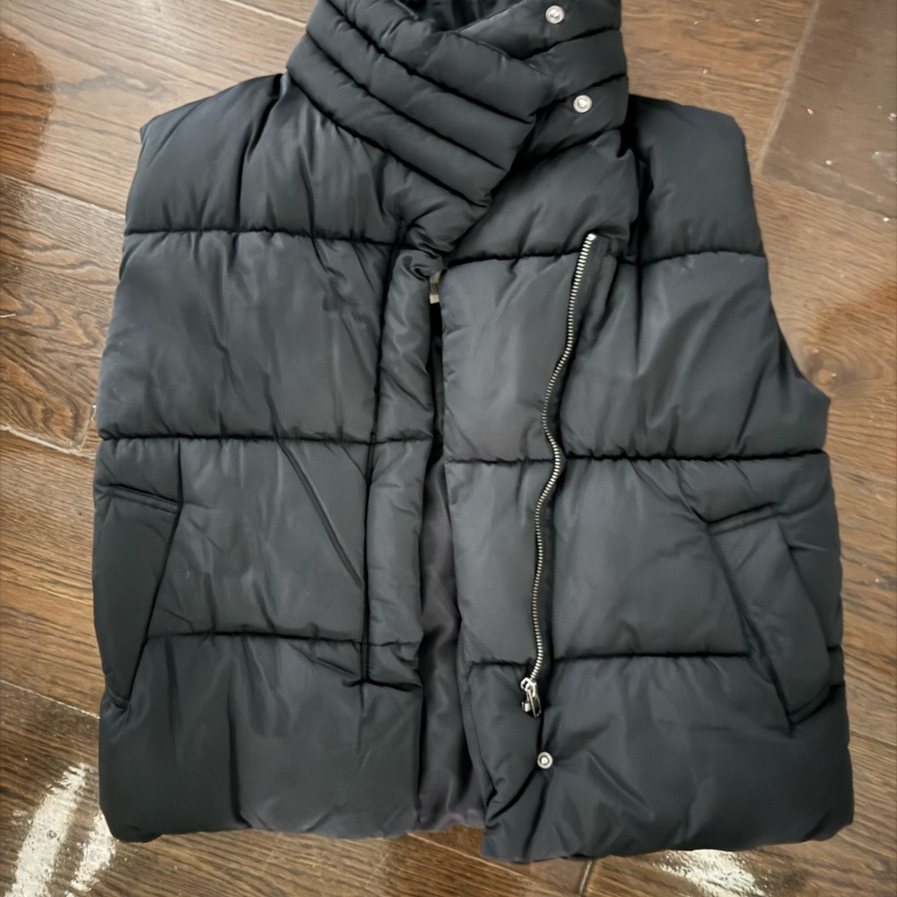 Urban Outfitters Black Puffer Vest